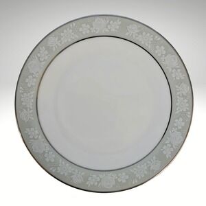Noritake Vienne 6885 Side Plate White Floral Platinum Trim Japan Fine China 6.5"